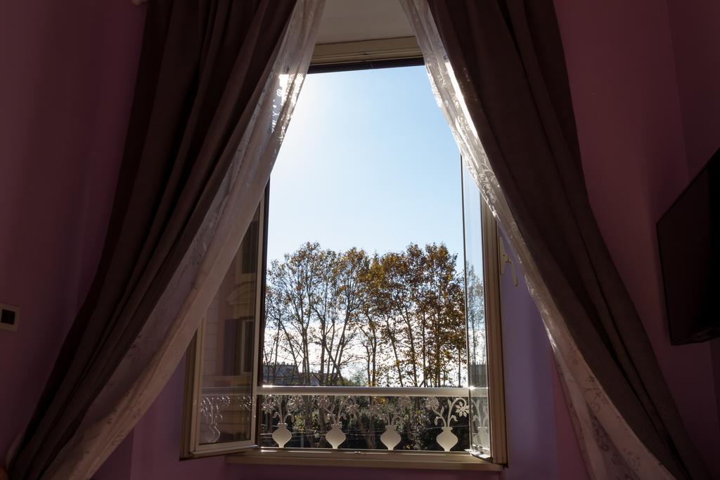 Bevilacqua Bed Roma Santa Croce Hotel Room photo